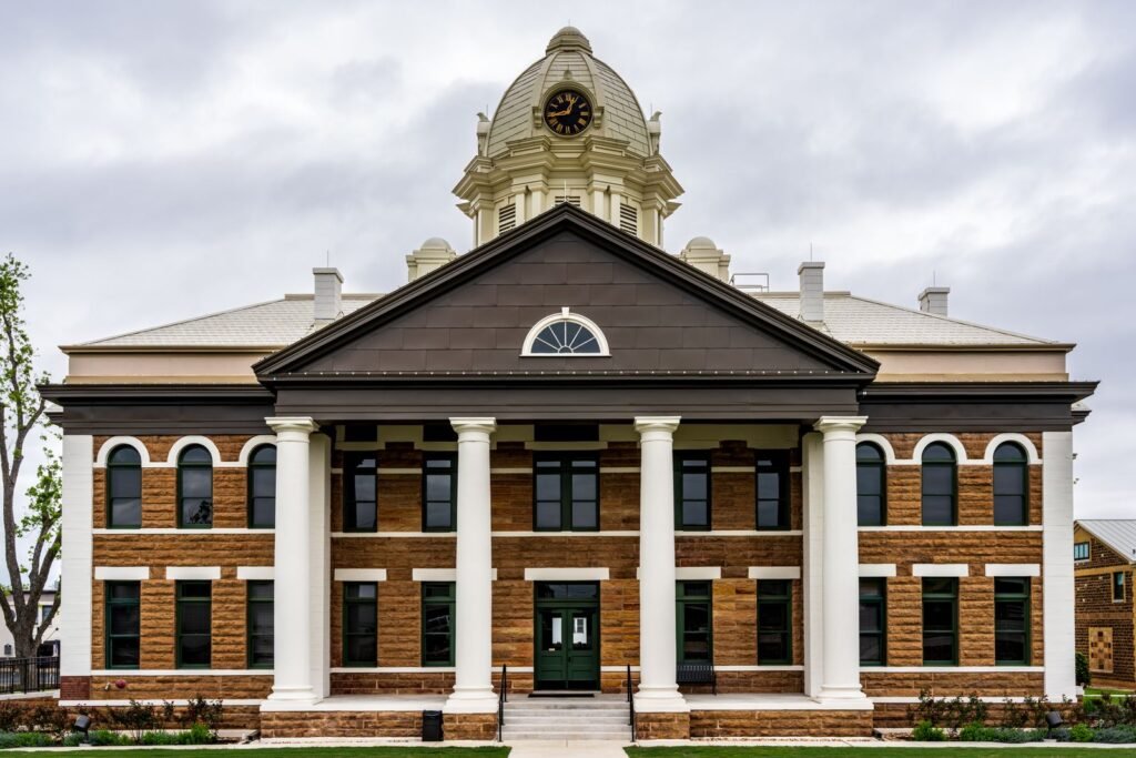 Chlorpyrifos lawsuit: front of a historic county courthouse in Texas